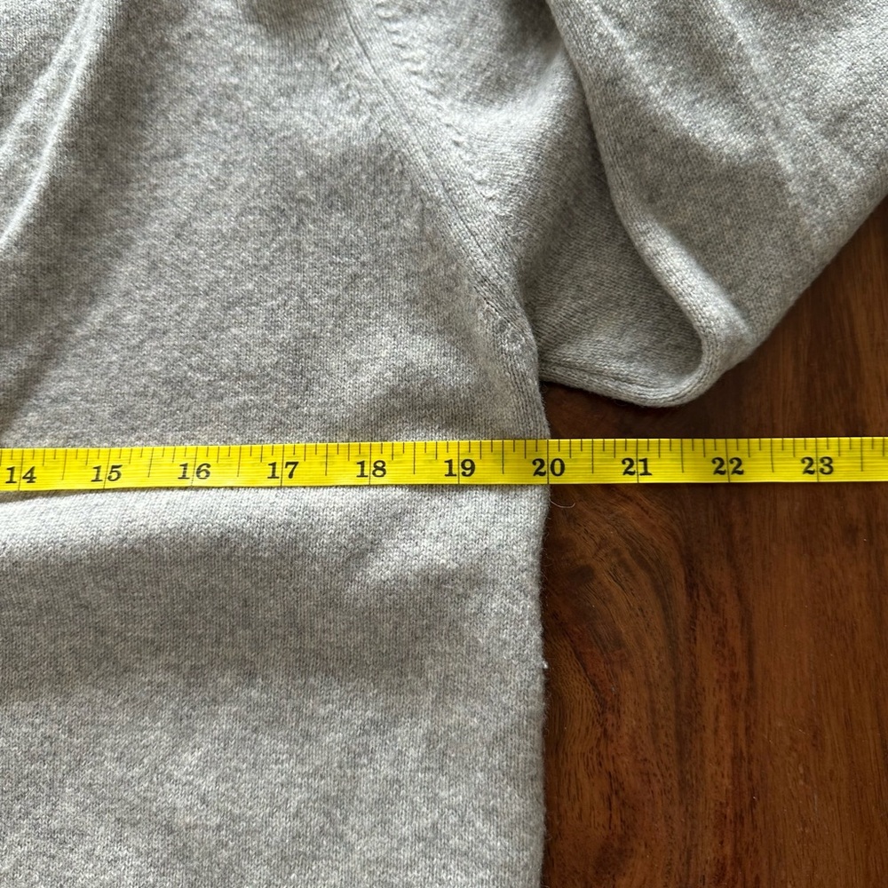 Vintage, "Thrift Store" Cardigan. Cashmere!!! View 4